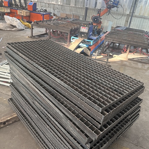 1765856362318193.png 2894F182402003E7FF3D392B209BD116.png